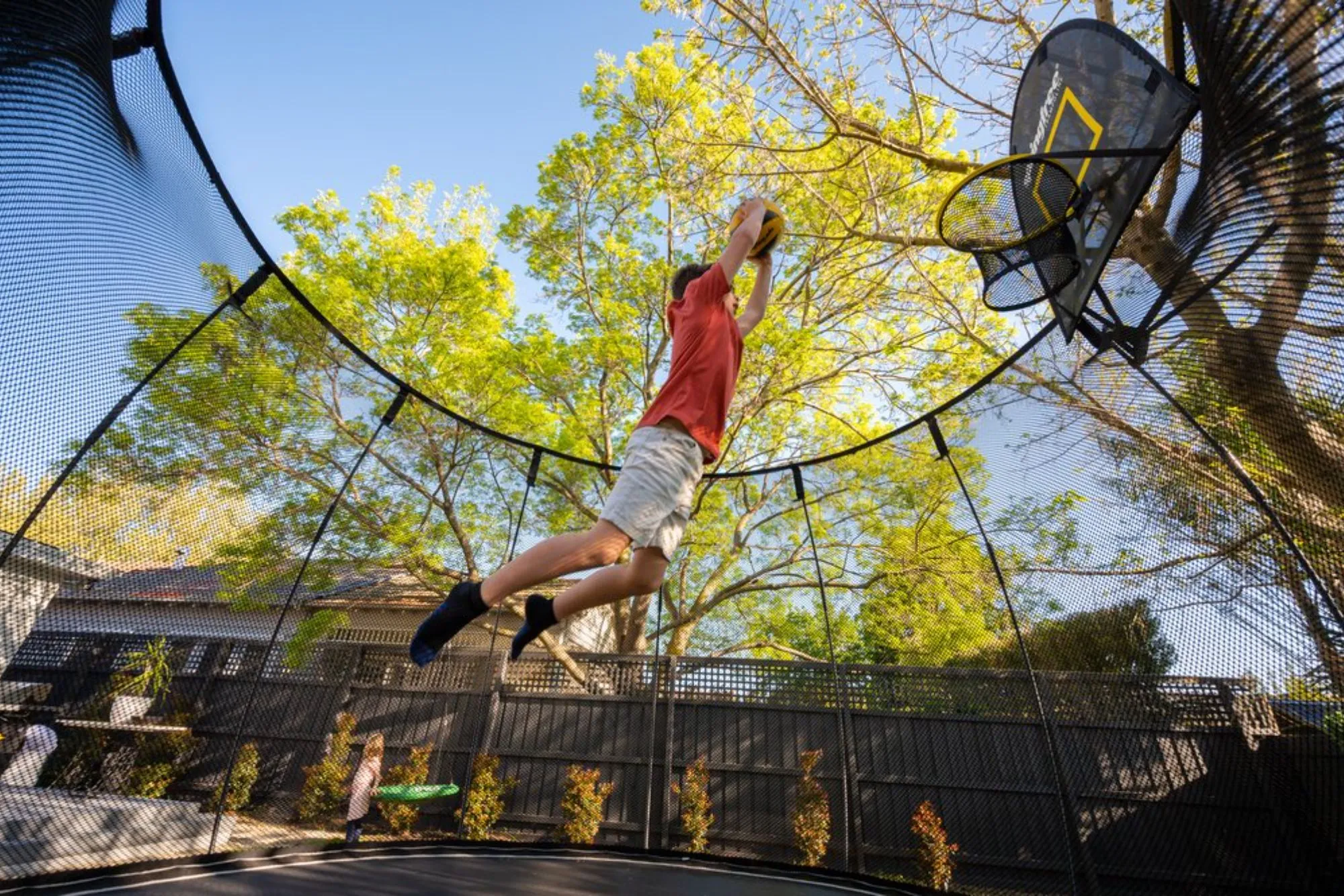 Rebounder vs. Trampoline: Which One Is Right for You? 